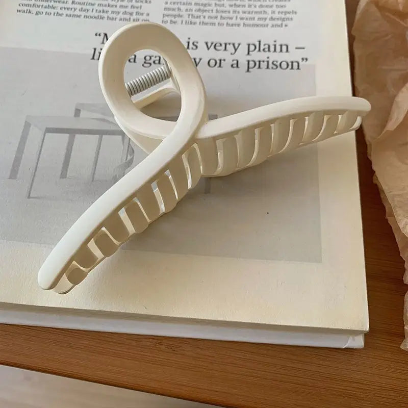 Elegant Vintage Hair Claw Clip