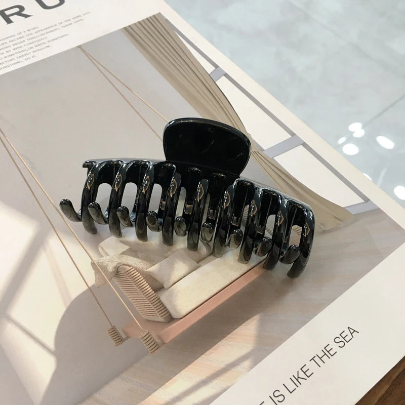 Elegant Vintage Hair Claw Clip